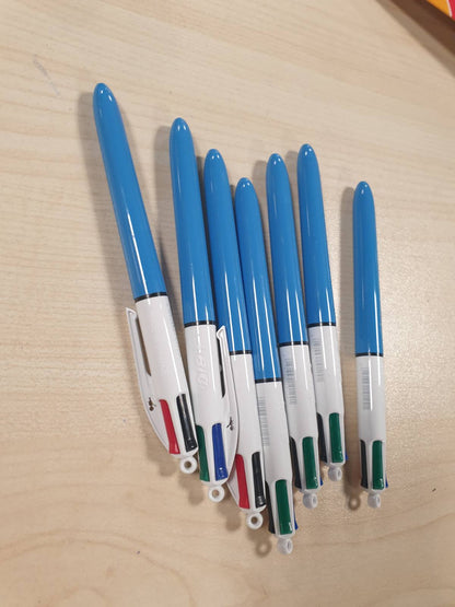 320012 - BIC Set stilolapsash me 4 ngjyra, pako me 12 copë