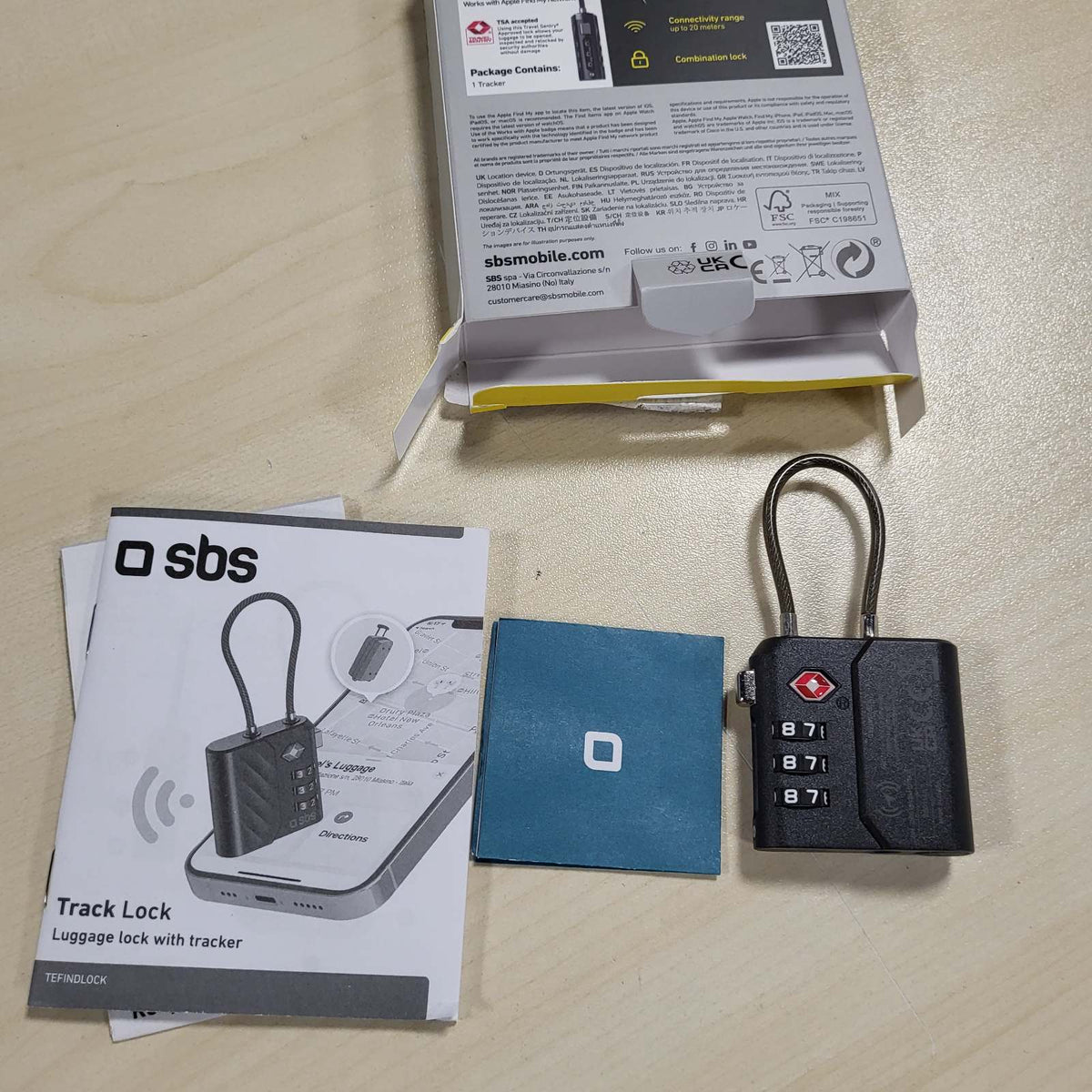 320026 - SBS Track My Lock TSA me Gjetës të Integruar, i pajtueshëm me Apple Find My (iOS), Kombinim 3-Shifror, Alarm 60 dB, Karikim USB-C, Ideal për Valixhe dhe Çanta, E Zezë