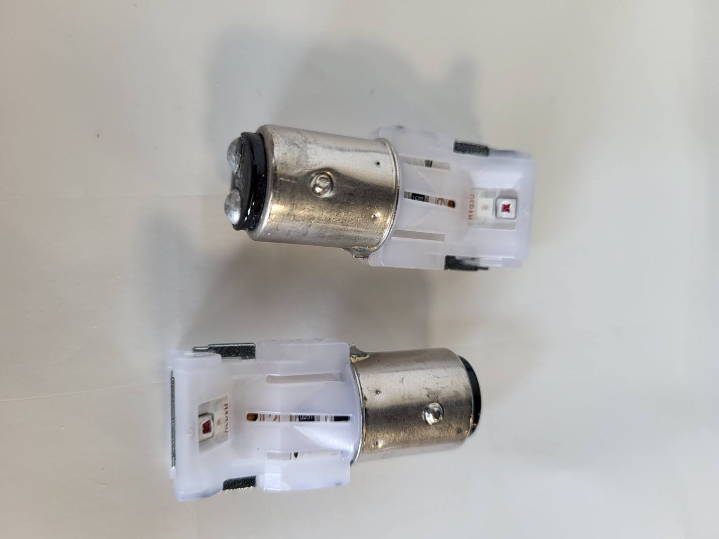 320037 - OSRAM LEDRIVING SL, P21/5W, E kuqe, flluskë e dyfishtë (2 llamba), LED Retrofit, për përdorim jashtë rrugës