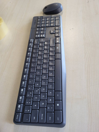 320051 - LOGITECH Kombinim tastiere dhe mausi pa tel 920-007907 MK235 për Windows, Marrës USB Unifying 2.4 GHz, Tastierë pa tel, 15 taste funksionesh, Jetëgjatësi baterie 3-vjeçare, PC/Laptop, Gri e errët