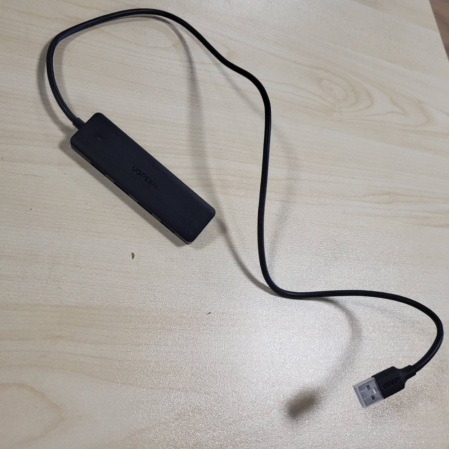 320582 - UGREEN Hub USB 3.0 me 4 Porta të Dhënash Ultra të Holla, Multiport Tipi A, Shpejtësi e Lartë 5Gbps, i pajtueshëm me MacBook, iMac, Surface, XPS, PC, Laptop, Hard Disk, Tastierë, Maus (60 cm)