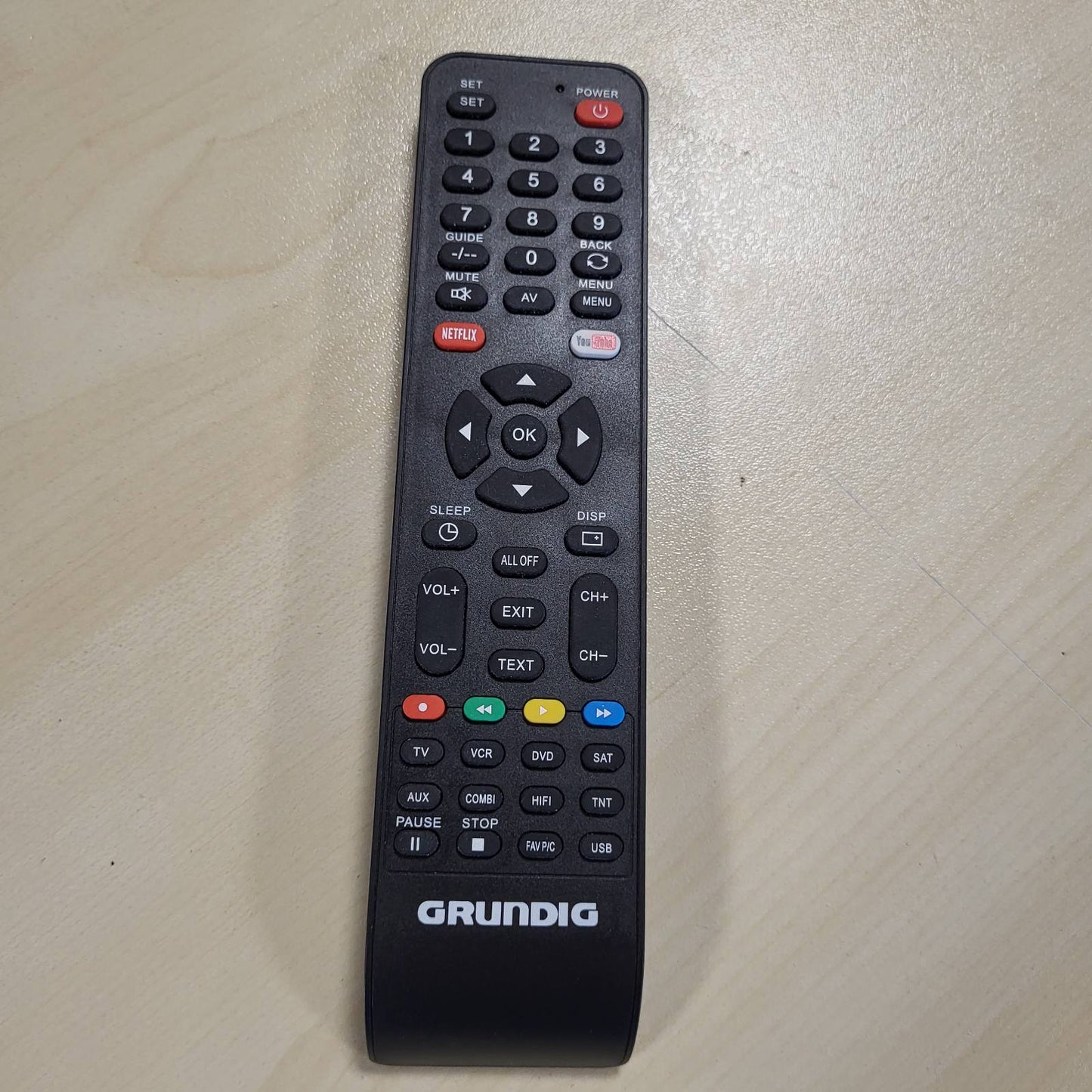 320723 - TELEKOMANDË UNIVERSALE GRUNDIG - deri në 8 pajisje njëkohësisht - 210 x 50 x 18 mm - E zezë