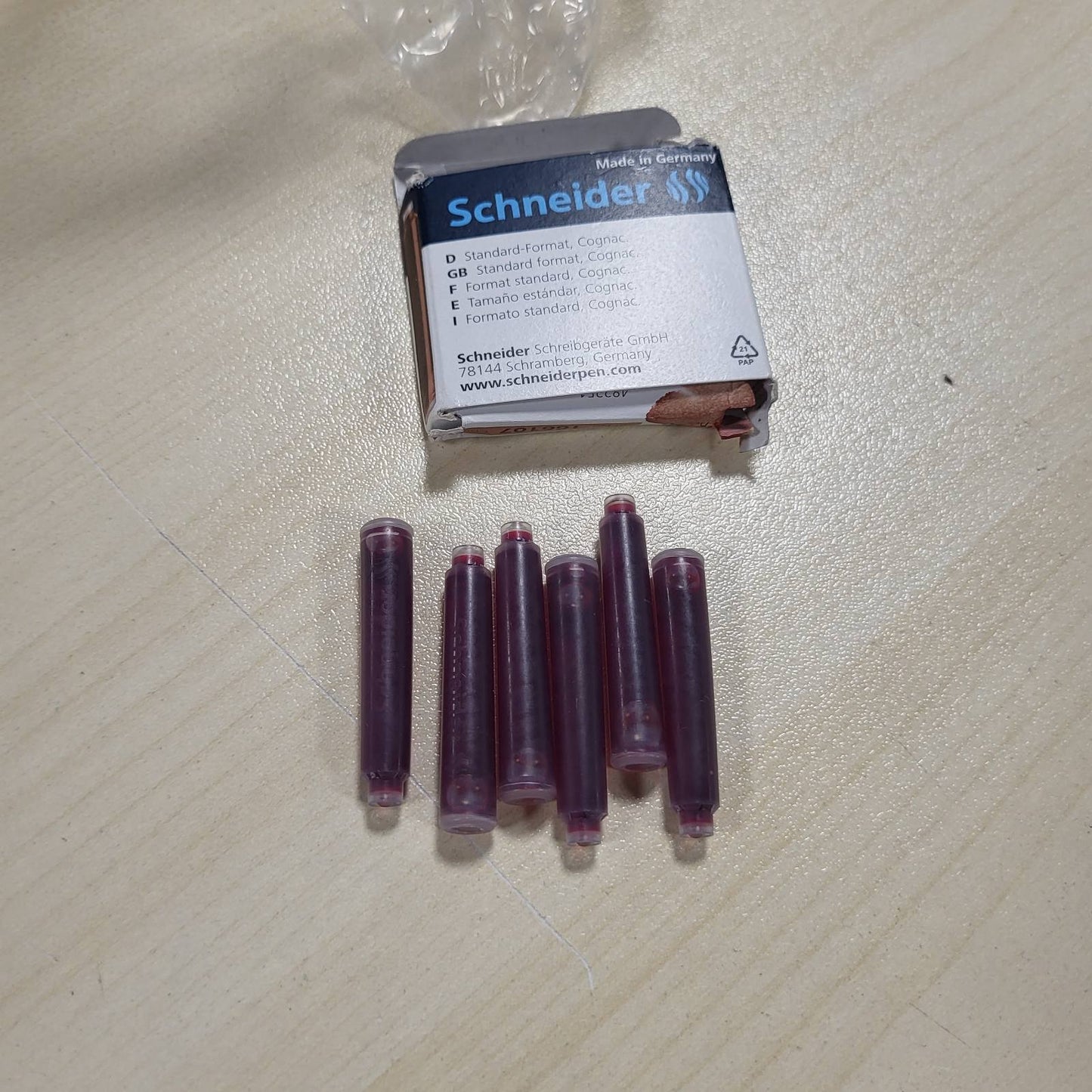 320750 - SCHNEIDER Pako me 6 fishekë boje standarde pastel për stilolapsa, konjak