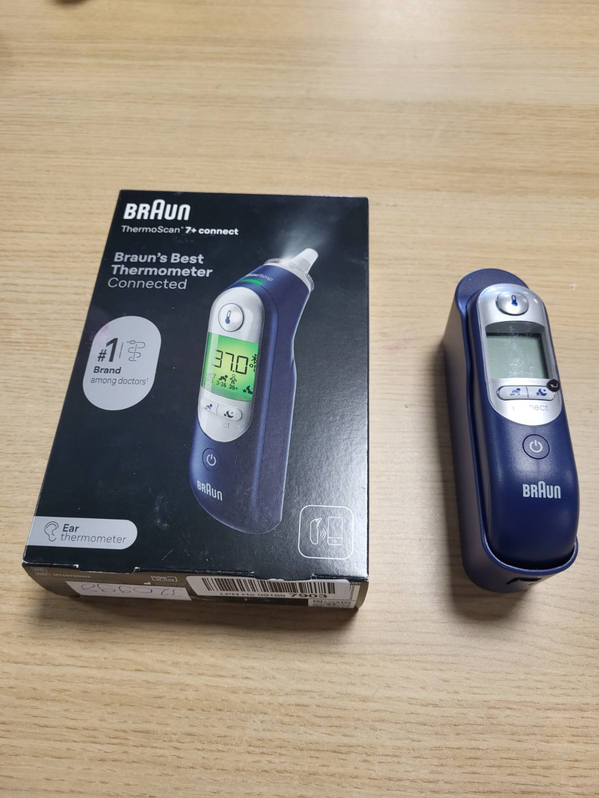 320998 - BRAUN Termometër veshi ThermoScan® 7+, pajtueshëm me aplikacionin Braun Family Care™, teknologjia Age Precision®, ekran dixhital me kodim ngjyrash