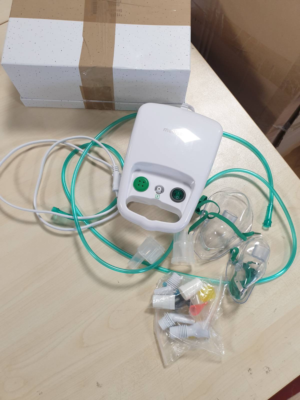 321036 - MEDISANA Inhalator IN 500, pajisje inhalimi me grykë dhe maskë