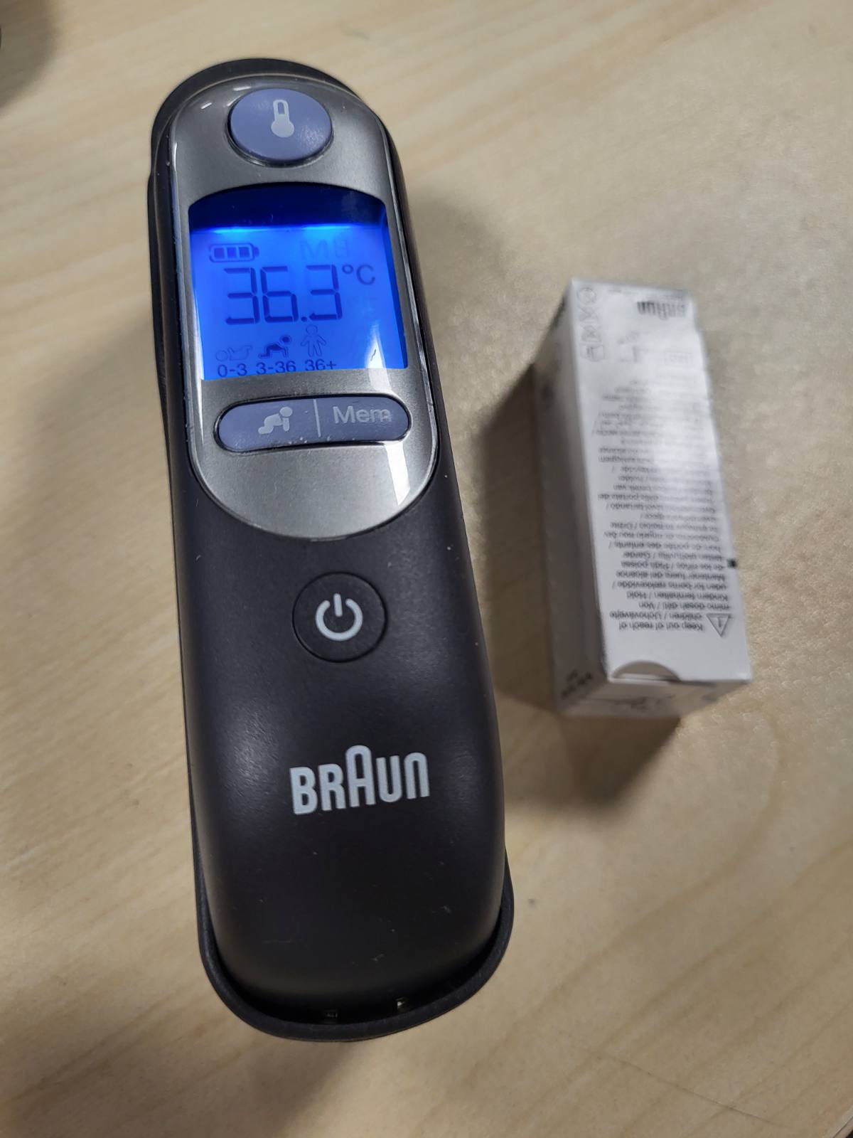 321044 - BRAUN Termometër veshi ThermoScan 7 | Teknologjia Age Precision | Ekran dixhital me kodim ngjyrash | Miqësor për foshnje dhe fëmijë të vegjël