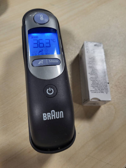 321044 - BRAUN Termometër veshi ThermoScan 7 | Teknologjia Age Precision | Ekran dixhital me kodim ngjyrash | Miqësor për foshnje dhe fëmijë të vegjël