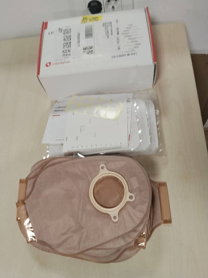 321089 - 30 qese kolostomie, 2 qese kullimi, qese ostemie me dy pjesë për kujdesin e ileostomisë dhe stomës, e rregullueshme nga 15 në 60 mm