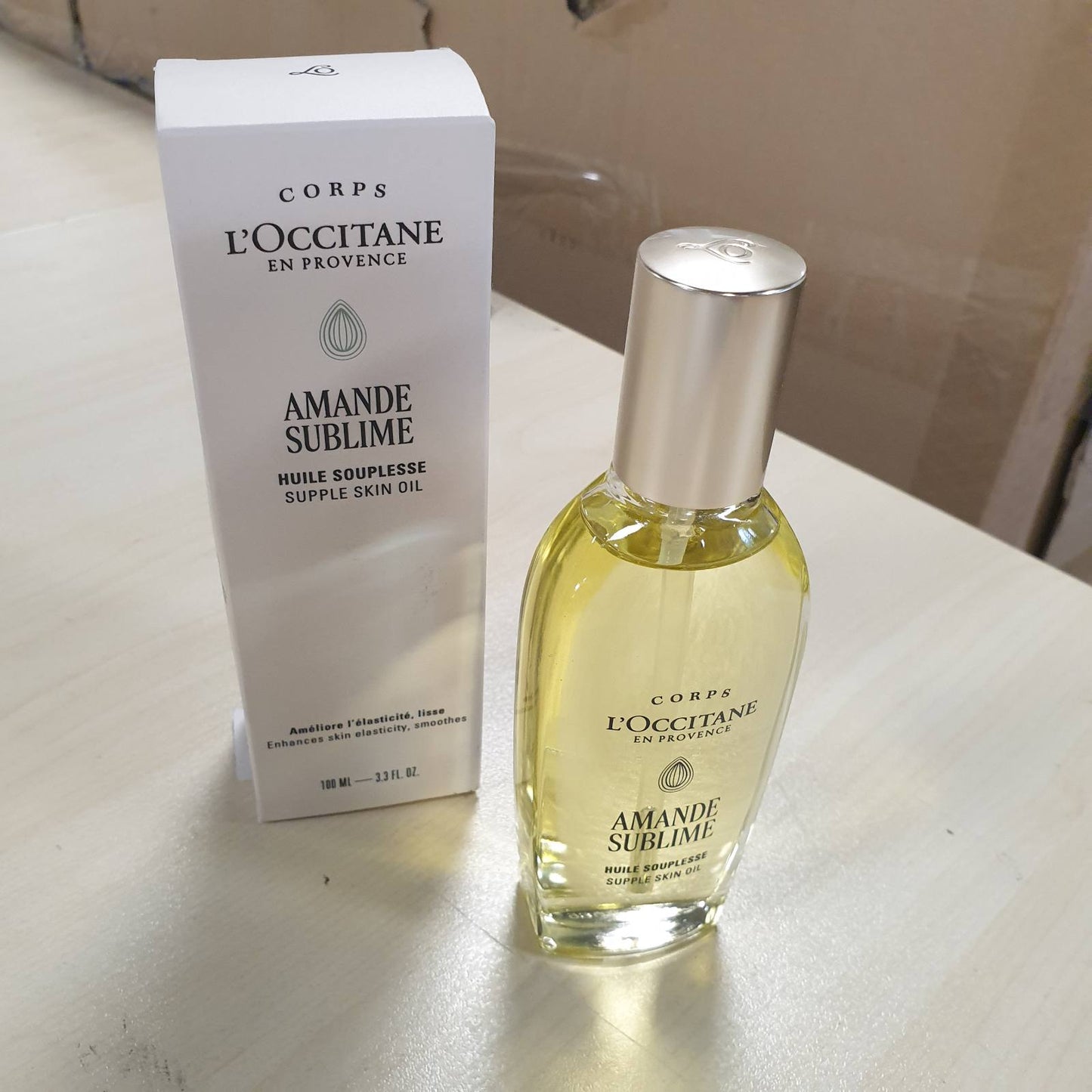 321104 - L'OCCITANE - Vaj Elastikues Bajamesh (Amande Sublime) - 100 ml - Zbut dhe forcon - Prodhuar në Francë