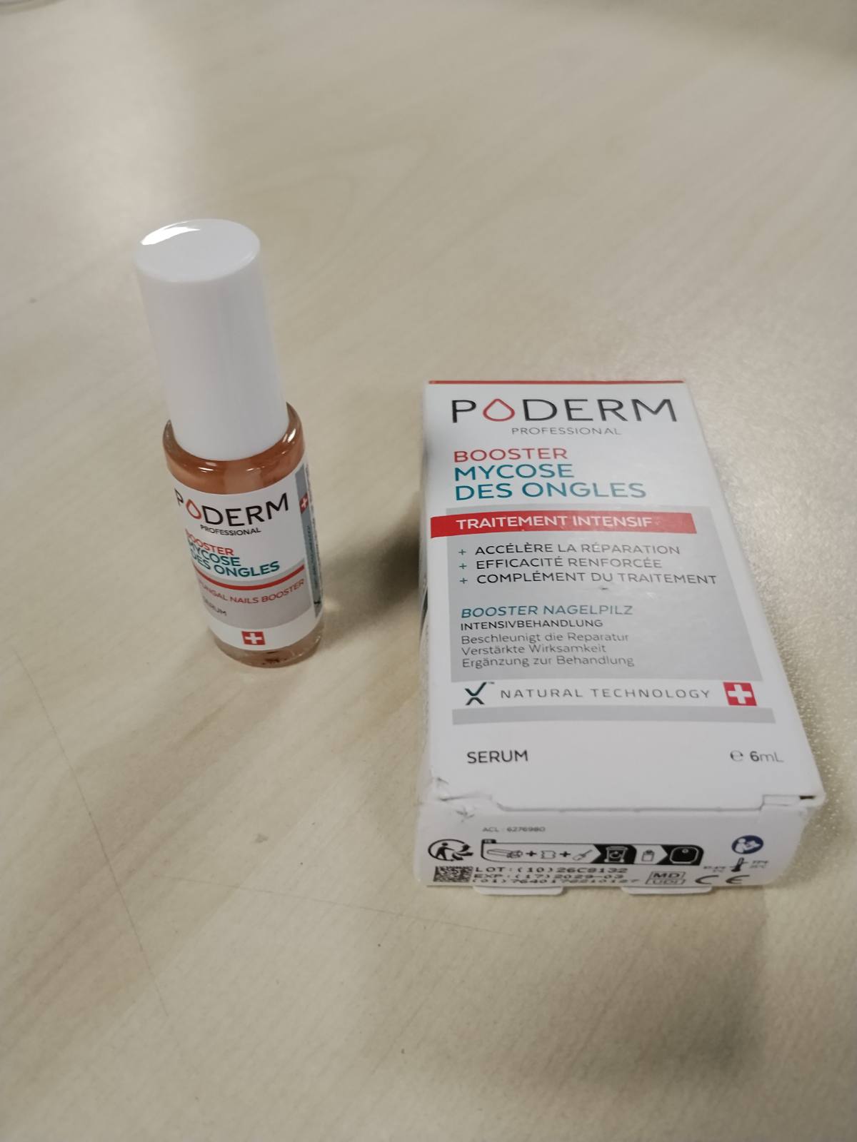 321366 - PODERM - PËRFORCUES PËR TRAJTIMIN E KËRPUDHAVE TË THONJVE, për infeksione kërpudhore të vështira, kujdes profesional për këmbët/duart, prodhuar në Zvicër
