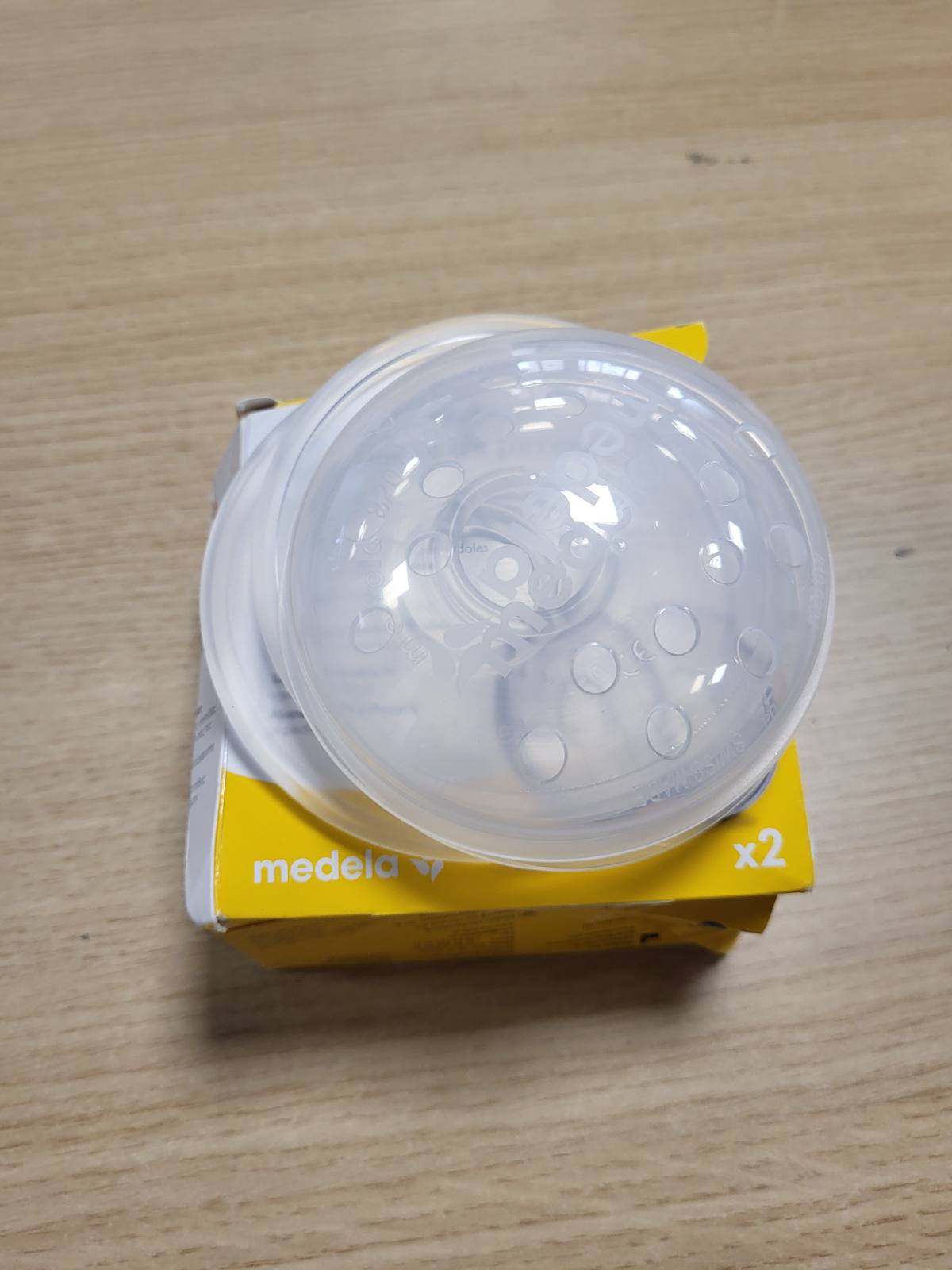 321497 - MEDELA Formues thithkash, për thithka të përmbysura ose të sheshta, pa BPA, një madhësi i përshtatet të gjithave, pako me 2 copë
