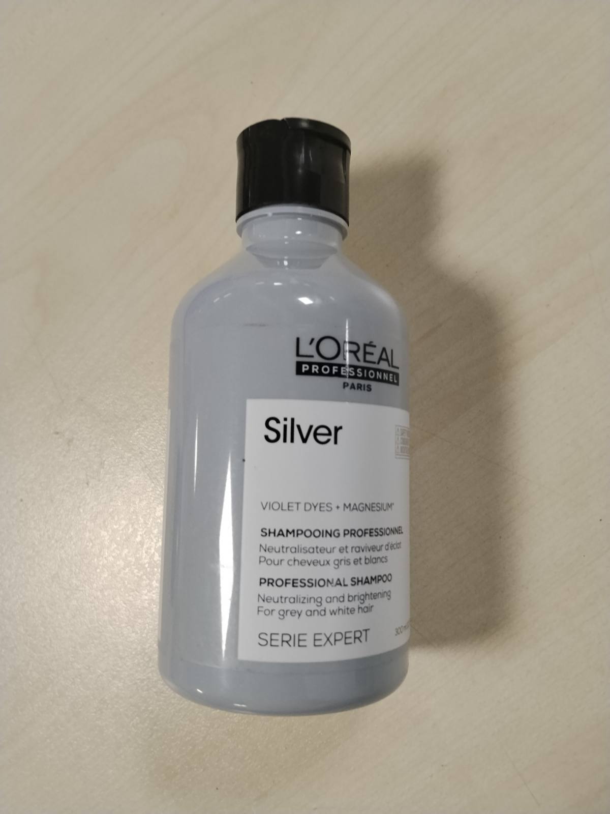 321517 - L'OREAL PROFESSIONNEL Shampo kundër zverdhjes së argjendtë 300 ml - për Burra dhe Gra, me pigmente vjollce për flokë gri dhe të bardhë