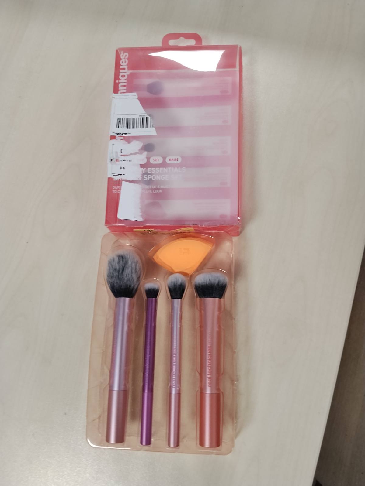 321548 - Real Techniques Kit sfungjeri për makijazh Everyday Essentials, set me 5 pjesë