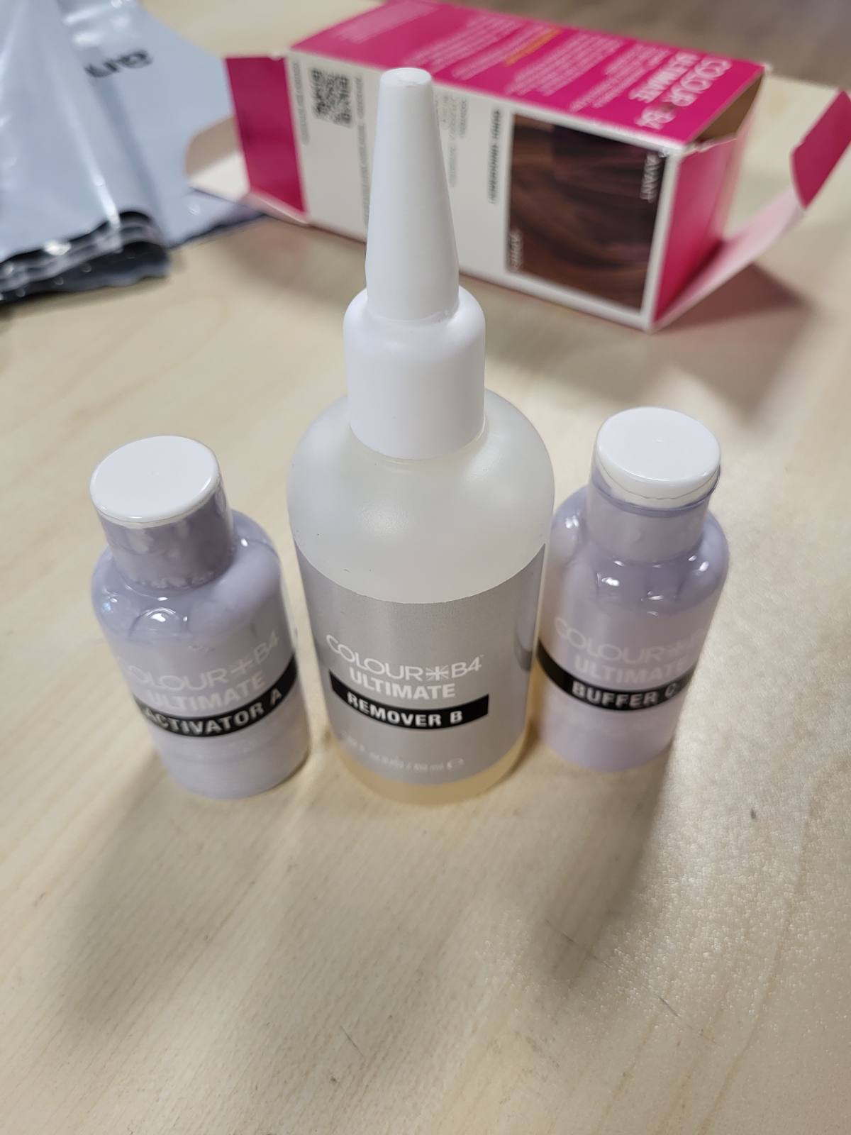 321559 - CB4 - Ultimate Hair Color Remover – Heqës Ngjyre Flokësh, Pa Amoniak, Zvogëlon Pigmentet
