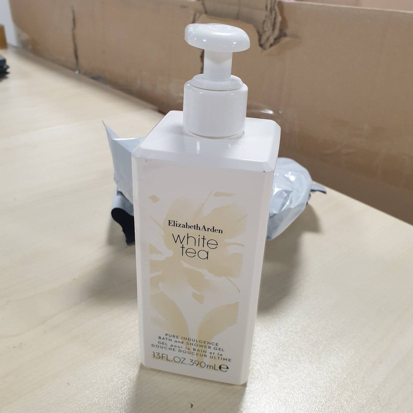 321621 - ELIZABETH ARDEN Xhel për Çaj të Bardhë për Shpëlarje Douceur Ultime 390 ml