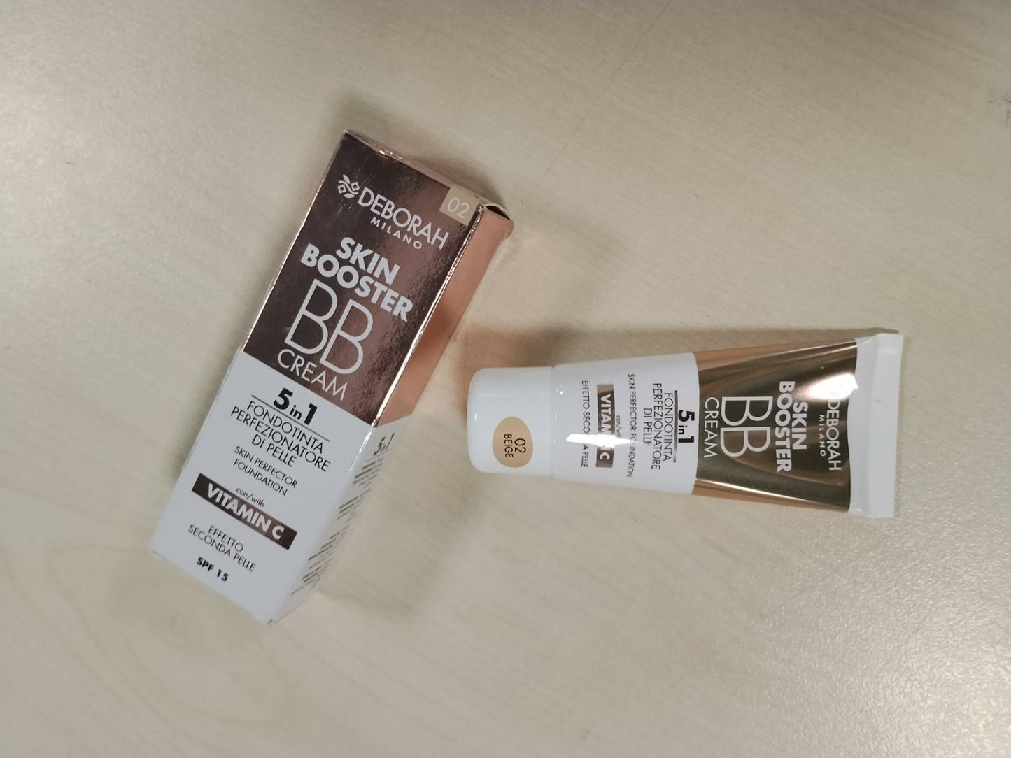 321908 - DEBORAH MILANO - BB Cream Skin Booster 5 në 1 SPF 15, Krem për fytyrën Nr. 02 Bezhë, 30 ml
