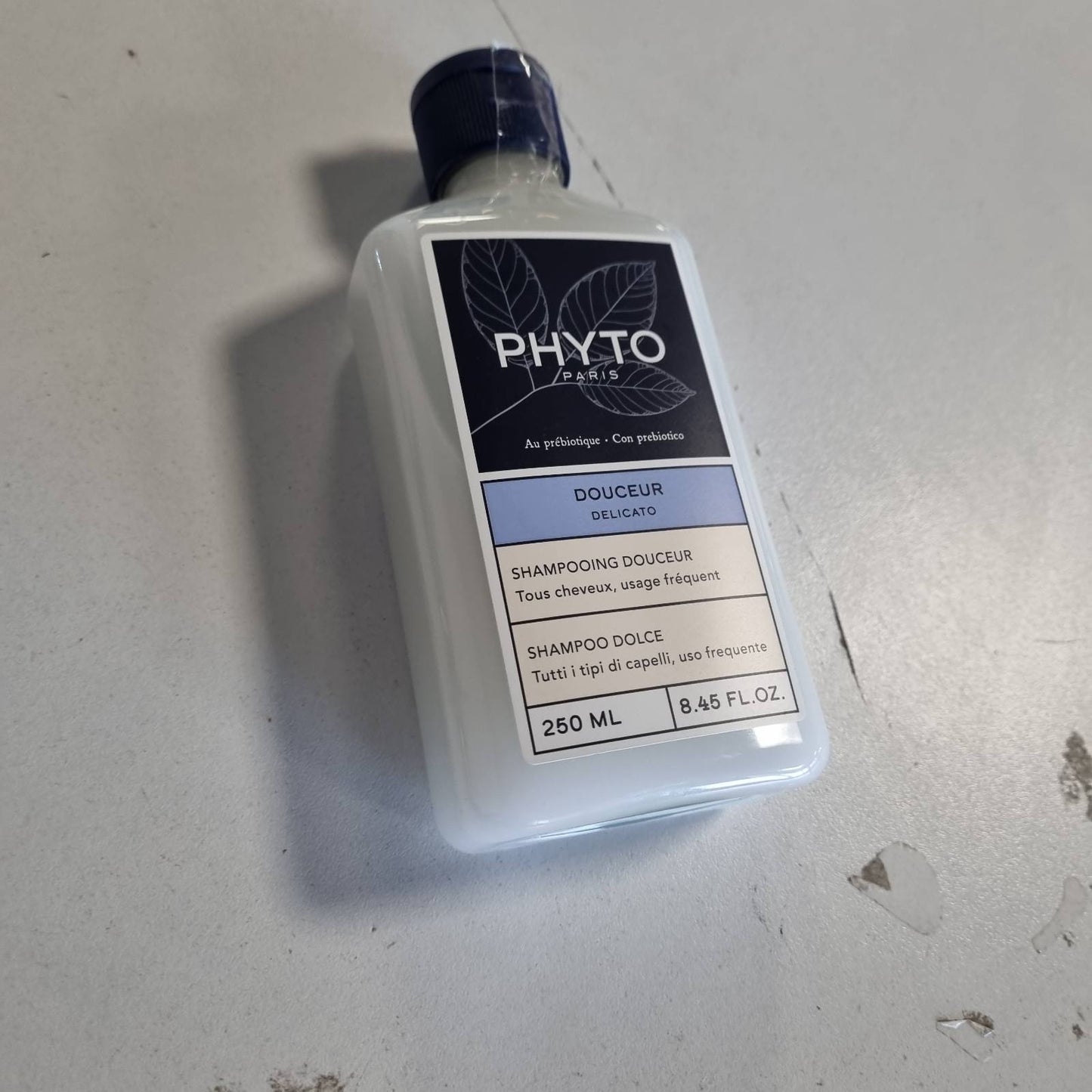 321940 - PHYTO - Shampo i butë - 250 ml - Të gjitha llojet e flokëve - Ribalancon - Mbron skalpin e kokës - Përdorim i shpeshtë - Për të gjithë familjen