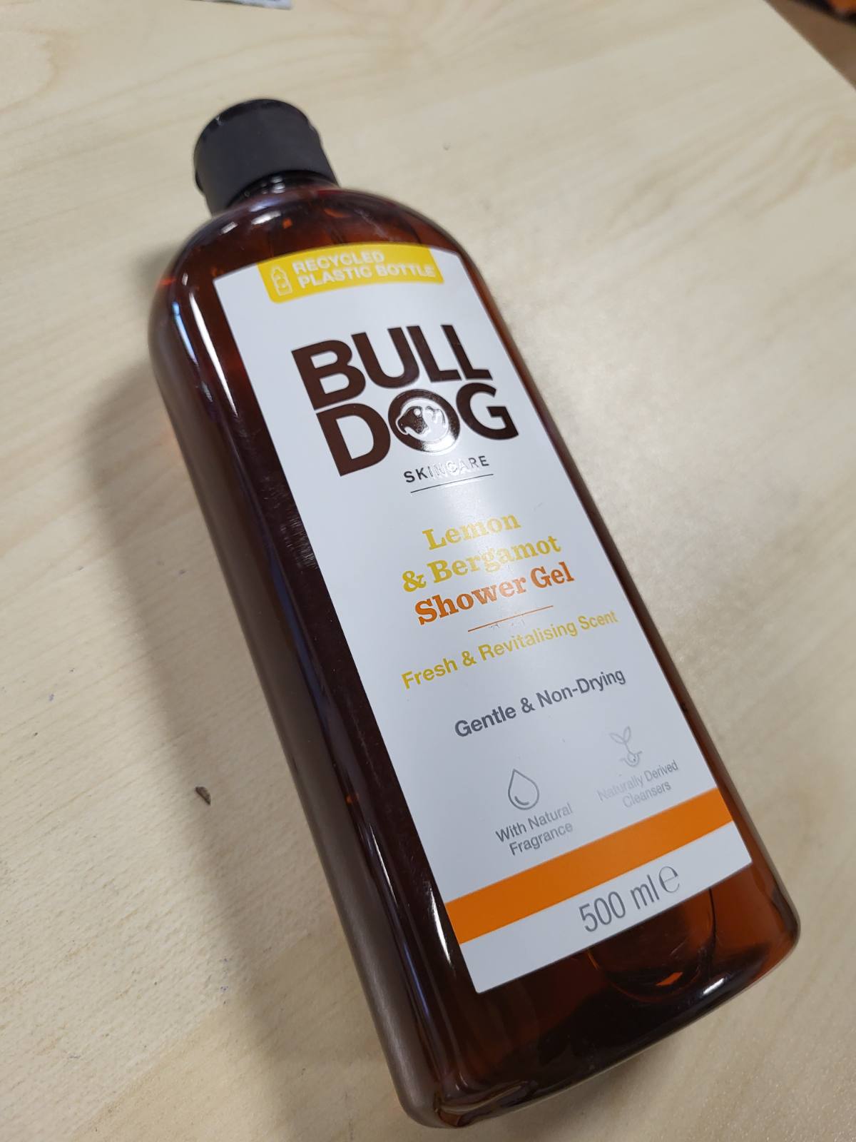 322073 - BULLDOG Xhel Dushi me Limon dhe Bergamot, 500 ml