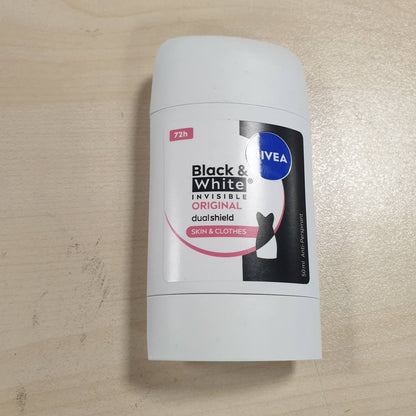 322147 - NIVEA Deodorant Stick Black & White Invisible Original, 50 ml, efektiv 72 orësh për femra