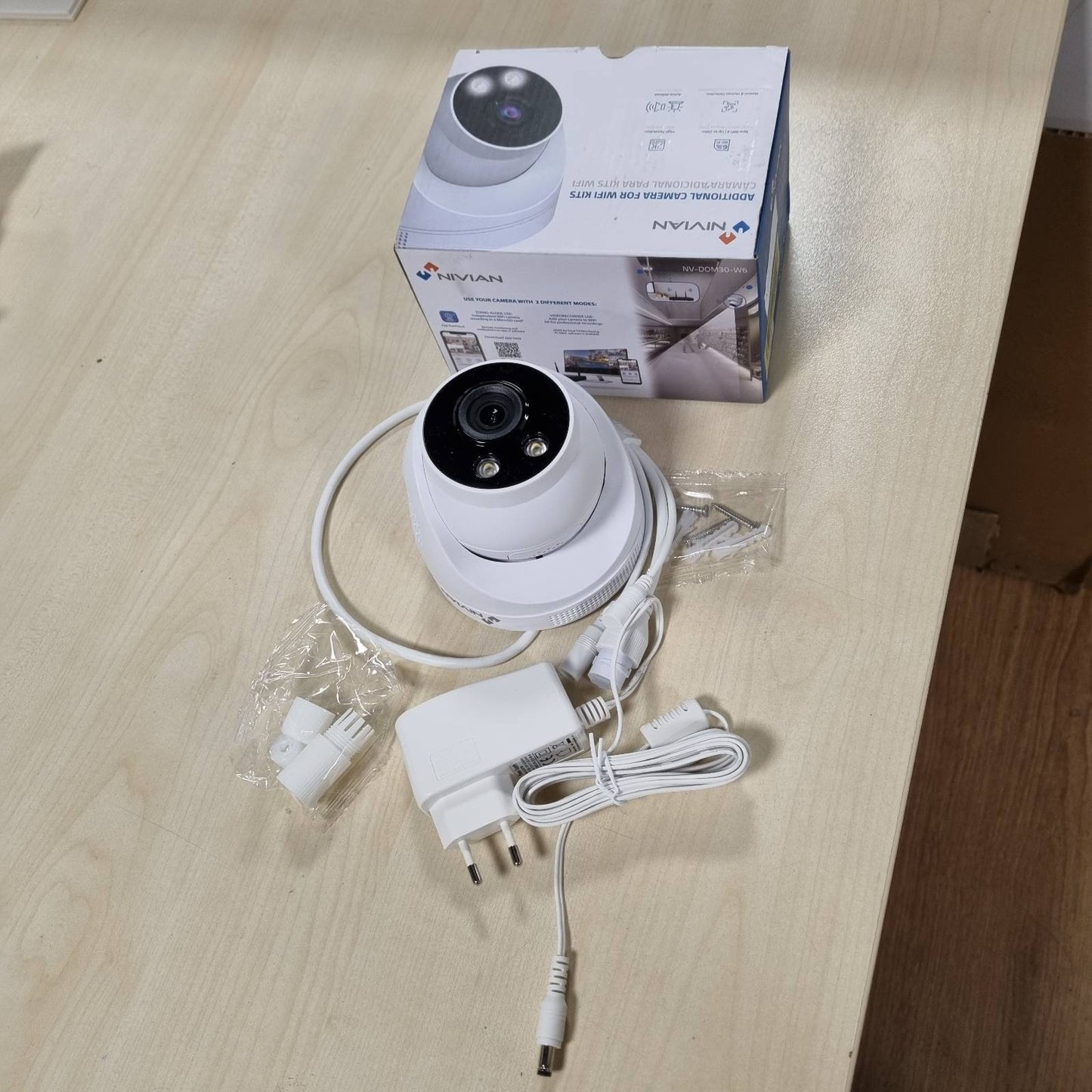 322362 - NIVIAN IVIAN 2K KAMERA SIGURIE E BRENDSHME WIFI-6, MONTIM NË TAVAN, SHIKIM DYFISHT NATËN, ZBUKIM INTELIGJENT ME IA, AUDIO DYPALËSHE, RUAJTJE NË CLOUD, PAJTUESHME ME SETET CCTV