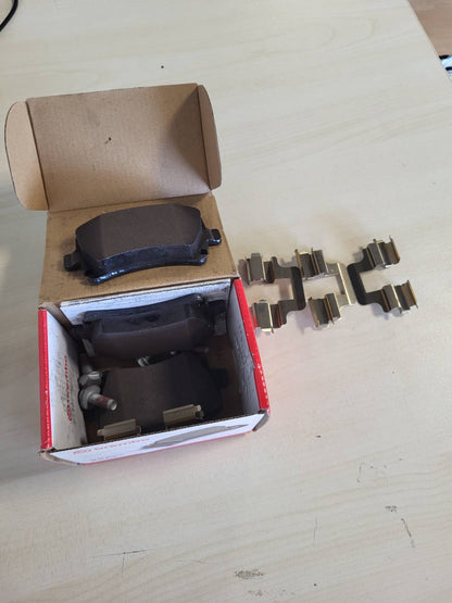 322419 - BREMBO P 85 073 - Mbushëse Frenash - Pjesa e Pasme, 1 Set/4 Copë