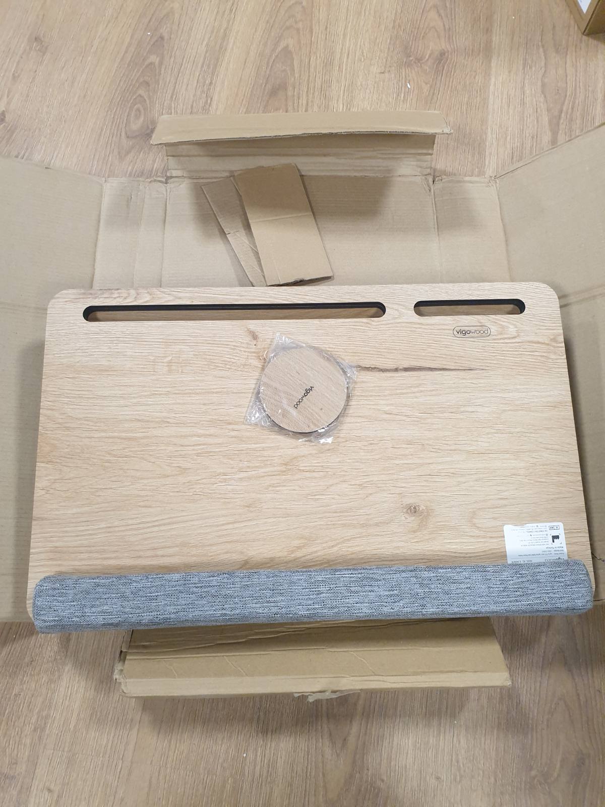 322534 - VIGO LS02X Tabak prej druri për laptop (Lisi dhe Gri)
