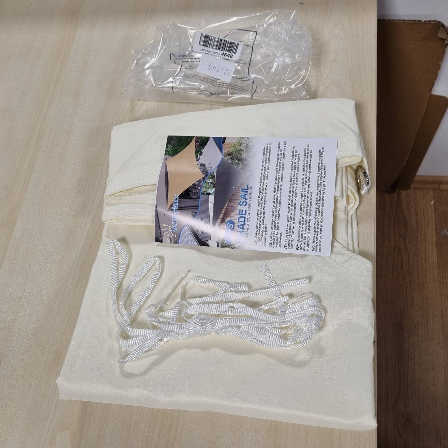 322544 - SUNNYLAX Velë hijeje trekëndëshe 3x3x4.25m krem, material i papërshkueshëm nga uji, mbrojtje 95% nga rrezet UV