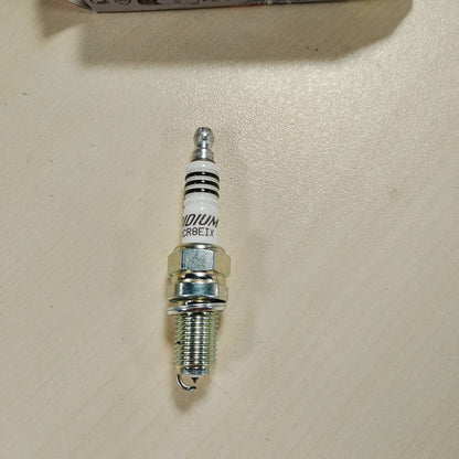 322604 - NGK Kandela DCR8EIX, 3606 | Iridium IX | 1 copë
