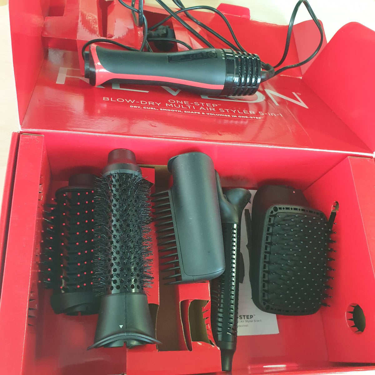 335860 - REVLON One-Step™ Blow-Dry Multi Air Styler 5 në 1, mbështetës të ndërrueshëm, hekur kaçurrelash, volumifikues, stilues, përmirësues forme, përqendrues RVDR5370