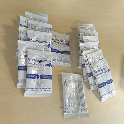 336461 - ENTEROGERMINA Lazy Bowel, Fermente Laktike Probiotike, Prebiotikë për të Rritur - Shtesa Probiotike dhe Ekstrakte Bimore për Kapsllëkun (20 Qese me Shije Manash të Egra)