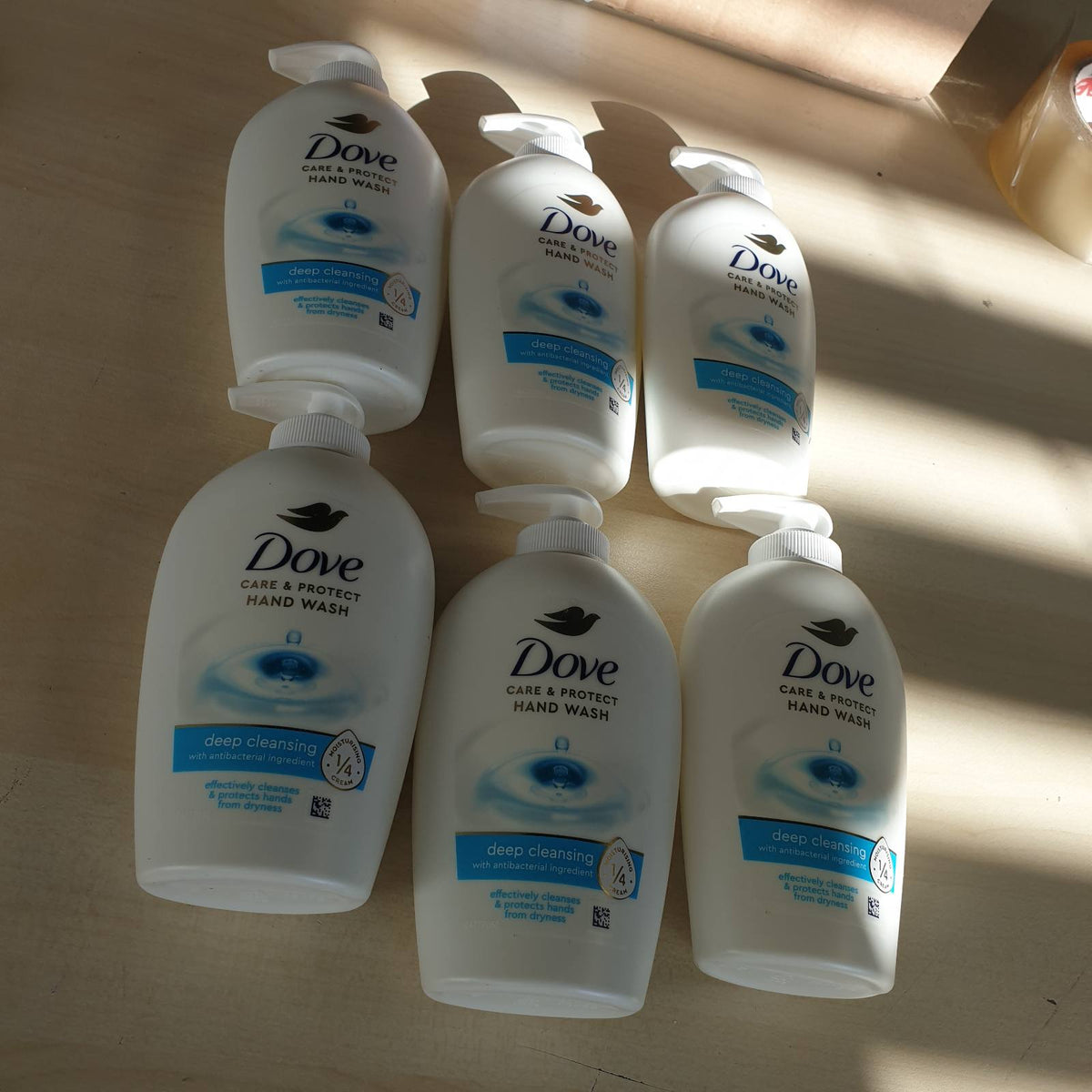 336639 - DOVE Sapun i lëngshëm për duar me përbërës antibakterialë dhe 5 përbërës hidratues, Pako me 6 x 250 ml
