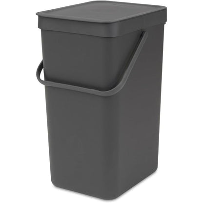 183951 - BRABANTIA Kosh Plehrash Sort & Go 16L – Sistem Klasifikimi Mbeturinash Gri e Errët me Dorezë Mbajtëse dhe Kapak të Lëvizshëm me Hapje të Përhershme - Kosh Kuzhine pa Buzë, i Lehtë për T'u Pastruar