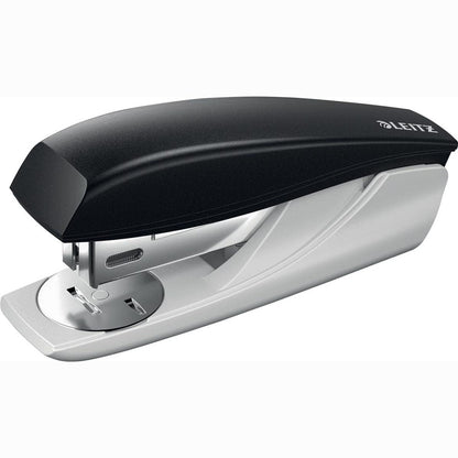 269250 - LEITZ Kapëse e vogël për zyra, për 25 fletë, dizajn ergonomik, e zezë, seria NeXXt, 55016095