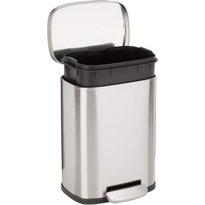 251899 - Amazon Basics Kosh Mbeturinash Mini, drejtkëndor, 5L, çelik inox i lëmuar, me pedal këmbësh, 18.5cm x 21.6cm x 29.9cm