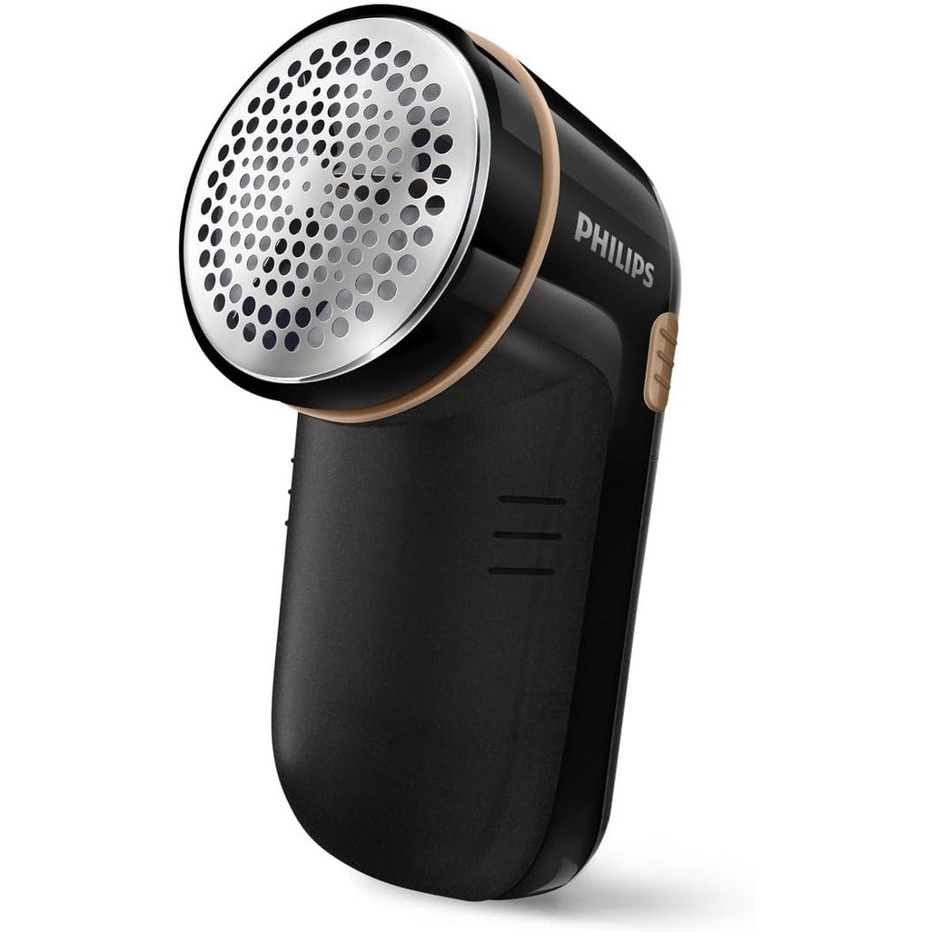 162891 - PHILIPS Makinë Rroje për Pëlhura - 8800 RPM, Sipërfaqe Tehu e Madhe, 3 Madhësi Rrjetësh, E Lehtë për të Pastruar, Përfshijnë 2 Bateri AA, Dizajn Kompakt, Sigurt për të Gjitha Pëlhurat (Modeli: GC026/80)