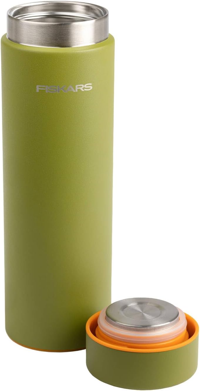217937 - FISKARS Shishe uji On-the-go, 0.5L, e izoluar, pa rrjedhje dhe BPA, për pije të nxehta dhe të ftohta, lartësi 22 cm, çelik inox, jeshil, 1078760
