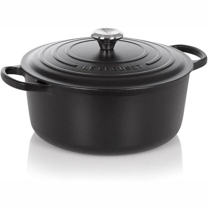195004 - LE CREUSET Tavë e RRUMBULLAKËT Signature prej Gize me Kapak, Madhësi: Ø 28cm, Përshtatshme për Sobat dhe Induksionin, Kapaciteti: 6.7L, Pesha: 6.125kg, Ngjyra: e Zezë, Modeli: 21177280000430