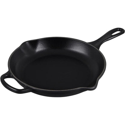 250062 - LE CREUSET Tigan për skuqje dhe servirje prej gize Signature, Ø 23 cm, I përshtatshëm për të gjitha llojet e sobave, Përfshirë induksionin, 1.93 kg, I zi, 20182230000422