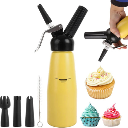 205289 - ASELECTED Dispenser Kremi Profesional prej Alumini 500ml me 3 Gryka Dekorative prej Çeliku Inox dhe Furçë Pastrimi - Sifon Kremi Kundër Rrjedhjesh për Përgatitjen e Kremit të Rrahur