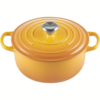 221028 - LE CREUSET Tavë prej gize Signature me kapak, Ø 20 cm, 2.4 l, 3.092 kg, Nectar