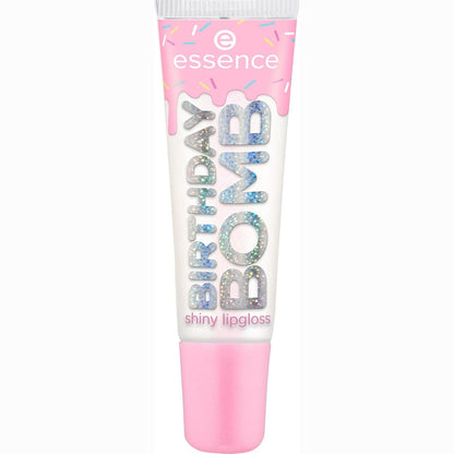 304088 - ESSENCE Shkëlqyes Buzësh Birthday Bomb Nr. 01, 10ml, transparent, natyral, vegan, pa parabene, pa mikroplastikë, pa nanopjesëza