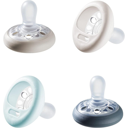 44743 - TOMMEE TIPPEE Qetësues për Ushqyerjen me Gji, Texturë e Ngjashme me Lëkurën, Dizajn Ortodontik Simetrik, 0-6 Muaj, Paketë me 4 Copë