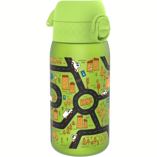 141836 - Ion8 shishe uji për fëmijë 11.8 fl oz (12 oz), pa rrjedhje, hapje e lehtë me bllokim sigurie, e përshtatshme për enëlarëse, pa BPA, me dorezë dhe mbulesë higjienike, e lehtë për pastrim.