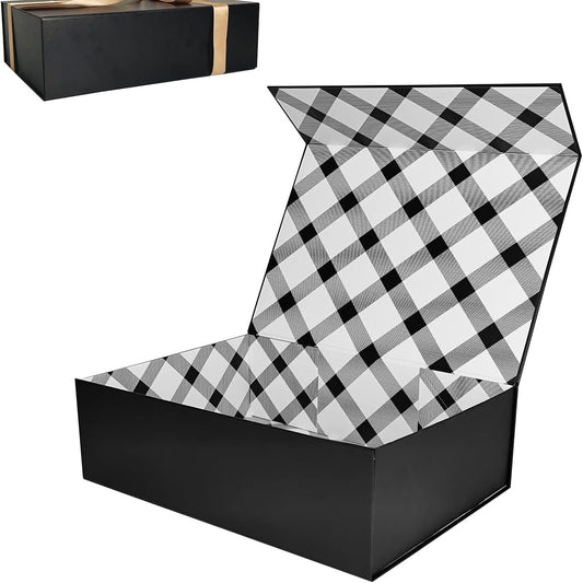 138313 - A.B.C. KUTIA E DHURATËVE, e Madhe e Zezë me Kapak Magnetik dhe Fjongo, 33x23.7x10 cm, Rreshtim me Kuti të Kuqe, Premium për Dasma dhe Ditëlindje