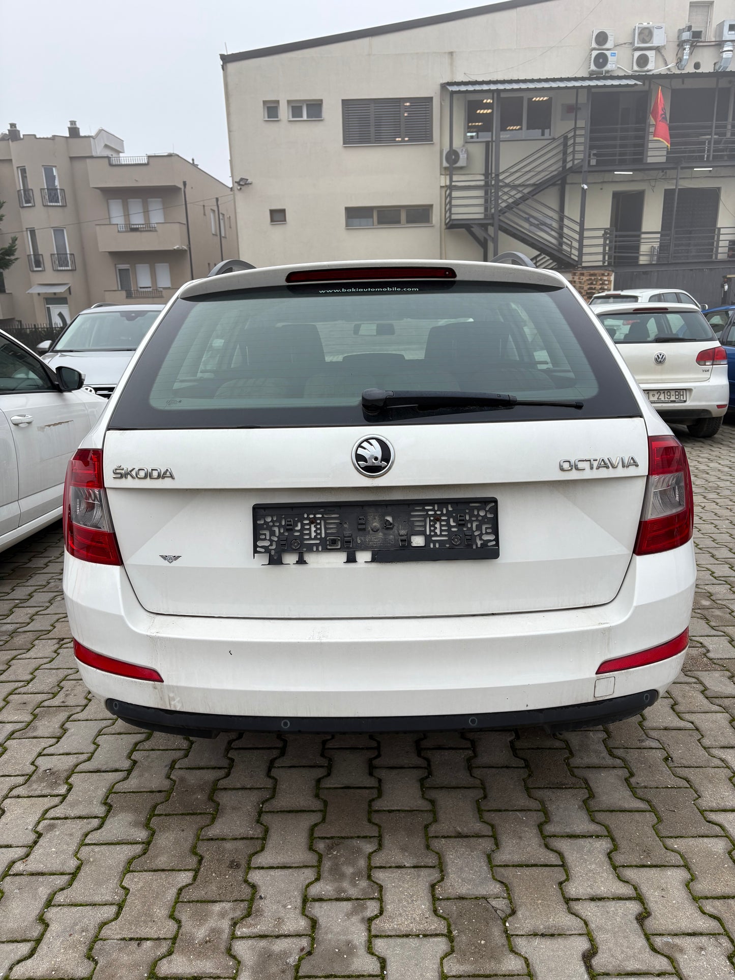 1033 - SKODA OCTAVIA COMBI OSCE 2015