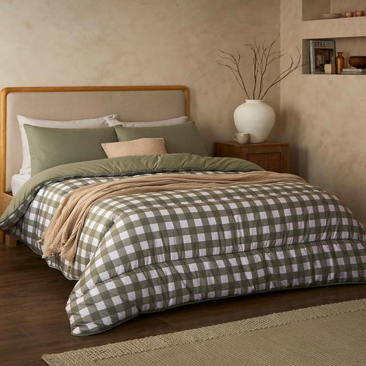 226119 - Set Jorganësh dhe Mbulesash Jastëkësh Night Lark, Jorgan Dopjo Pa Mbulesë 10.5 Tog me Fibër të Avancuar Smartfil®, Hipoalergjik, Ngjyrë Ulliri me Gingham, Madhësia e Krevatit Dopjo