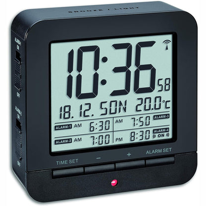 184317 - TFA DOSTMANN Orë Alarmi me Radio të Kontrolluar, 4 Orë Alarmi, Modeli 60.2536.01, me Datë dhe Ekran Temperaturë të Brendshme, Madhësia 9.2 x 9.2 x 3.2 cm, Ngjyra e Zezë, Materiali Plastikë