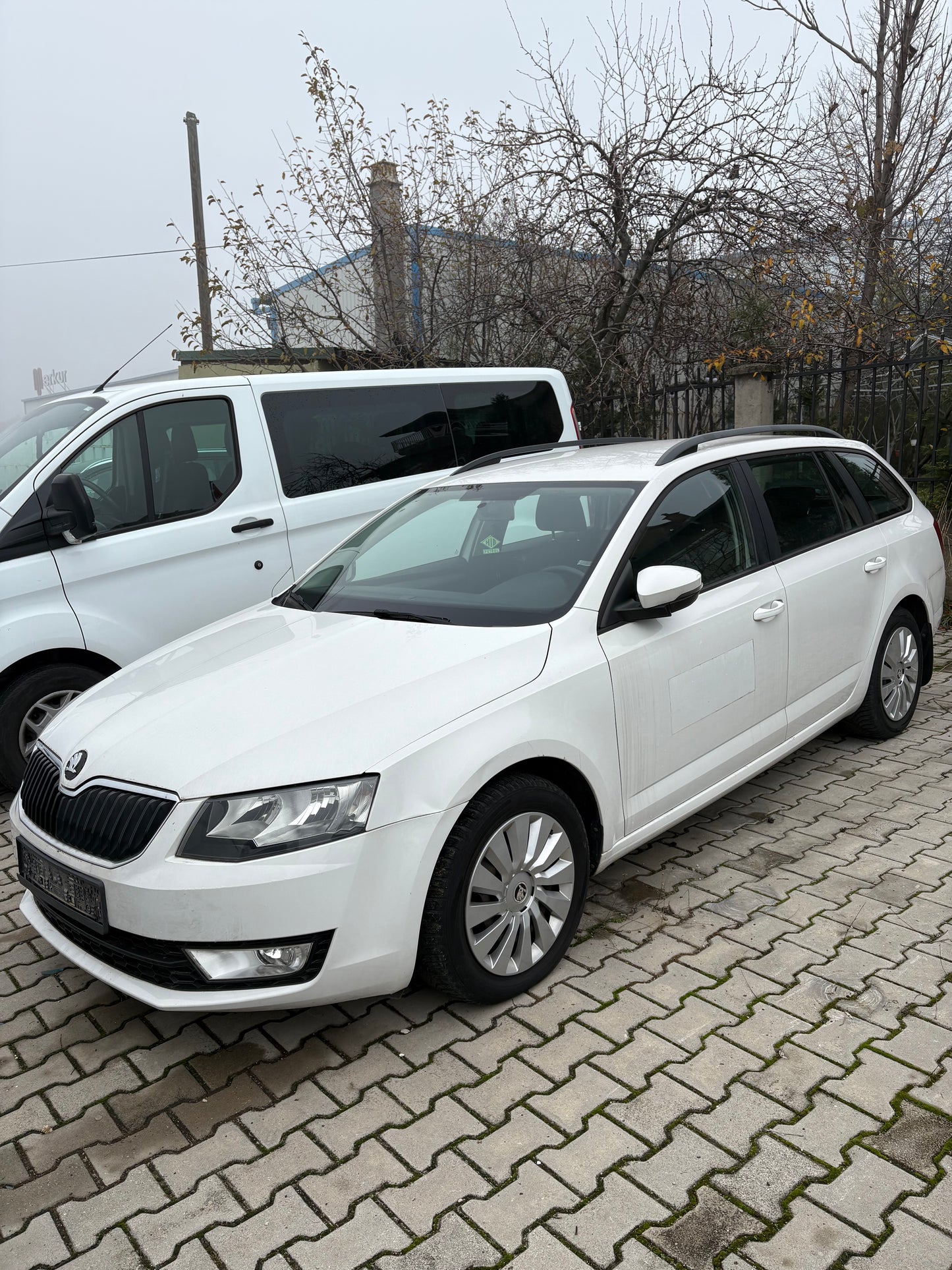 1032 - SKODA OCTAVIA COMBI OSCE 2015