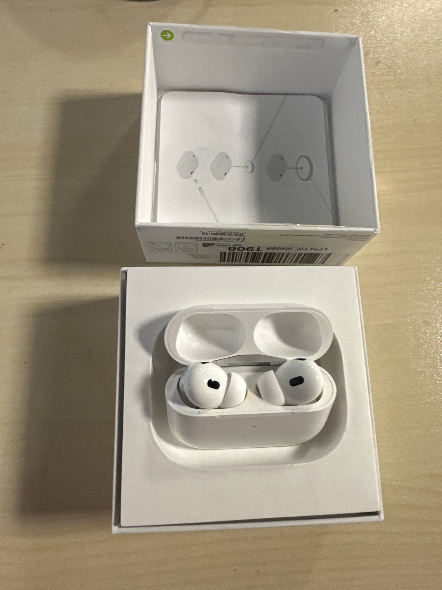 112634 - APPLE AirPods Pro (Gjenerata e 2-të) me teknologjinë MagSafe, Modeli MTJV3ZM/A