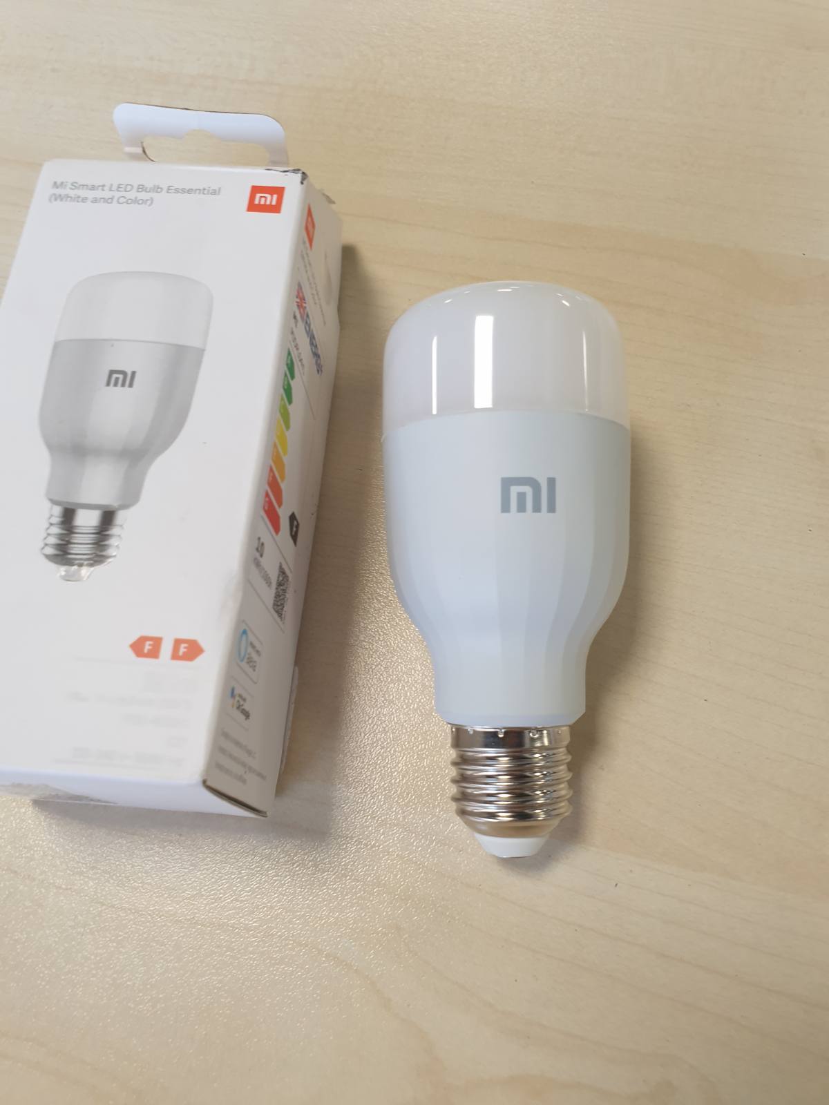 288788 - XIAOMI Mi Smart LED Bulb Essential (i Bardhë dhe me Ngjyra) - 16 milionë ngjyra, prizë E27, shkëlqim dhe temperaturë ngjyre e rregullueshme, kontroll inteligjent, e bardhë